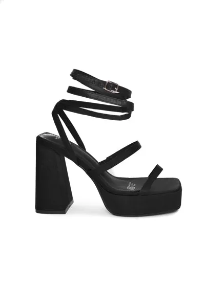 01-4214 Chunky strappy Sandal*