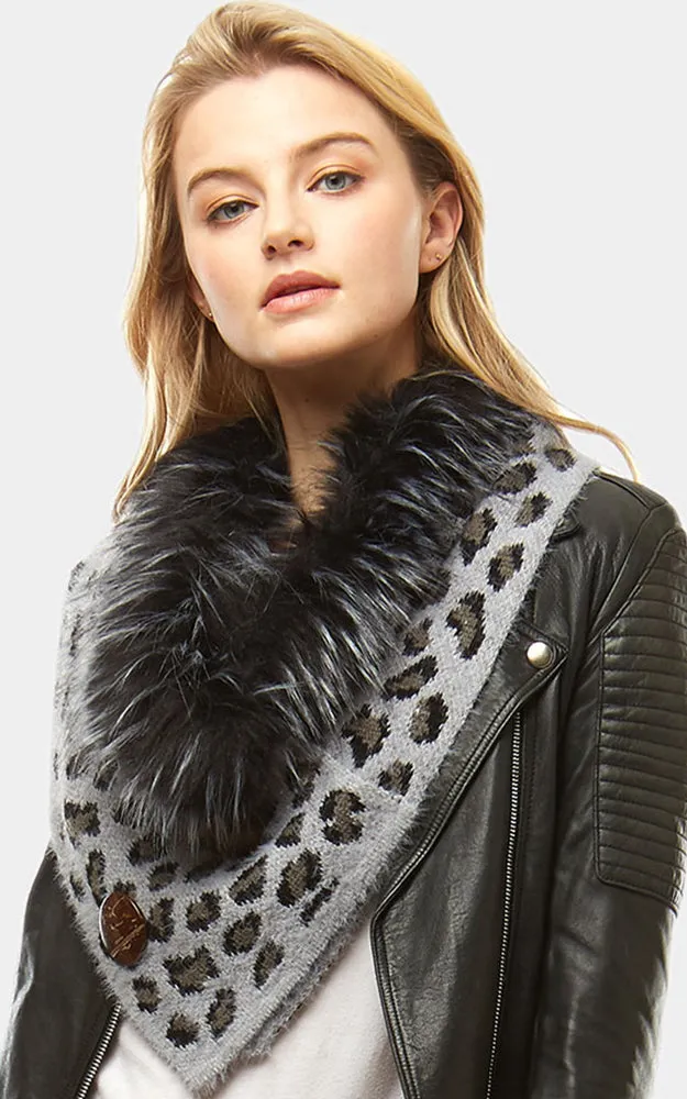 LOF1002 Leopard Faux Fur and Buttons Tube Scarf