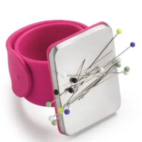 Prym Love Magnetic Wrist Pin Strap in Pink