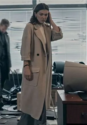 Reacher Karla Dixon Beige Coat