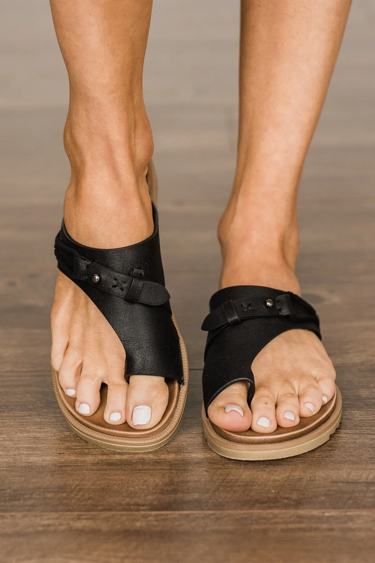 Very G Carina Sandals- Black